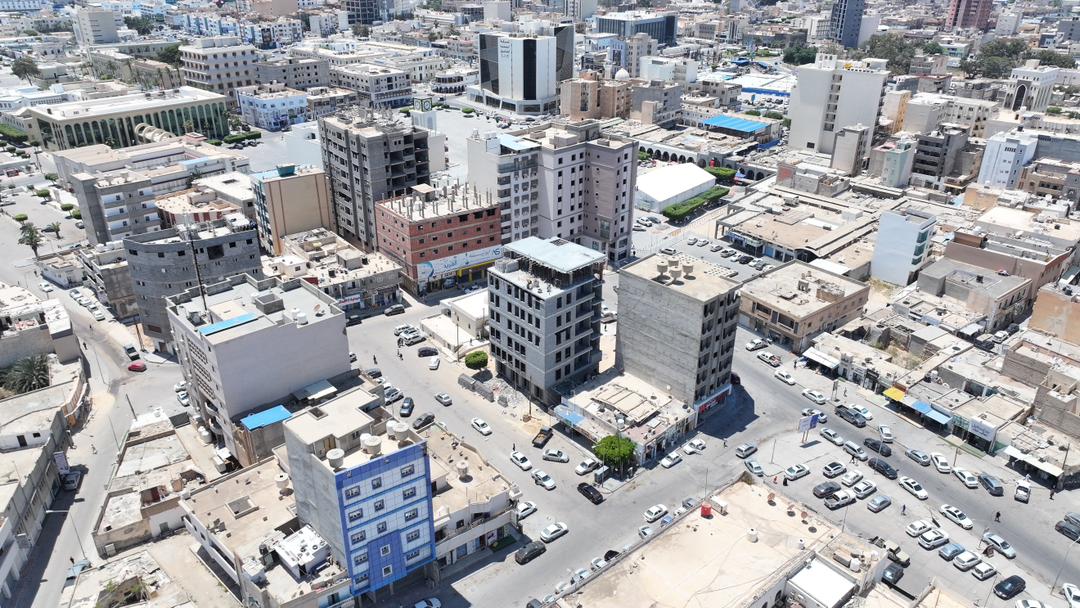 مشروع مبنى تجاري خاص